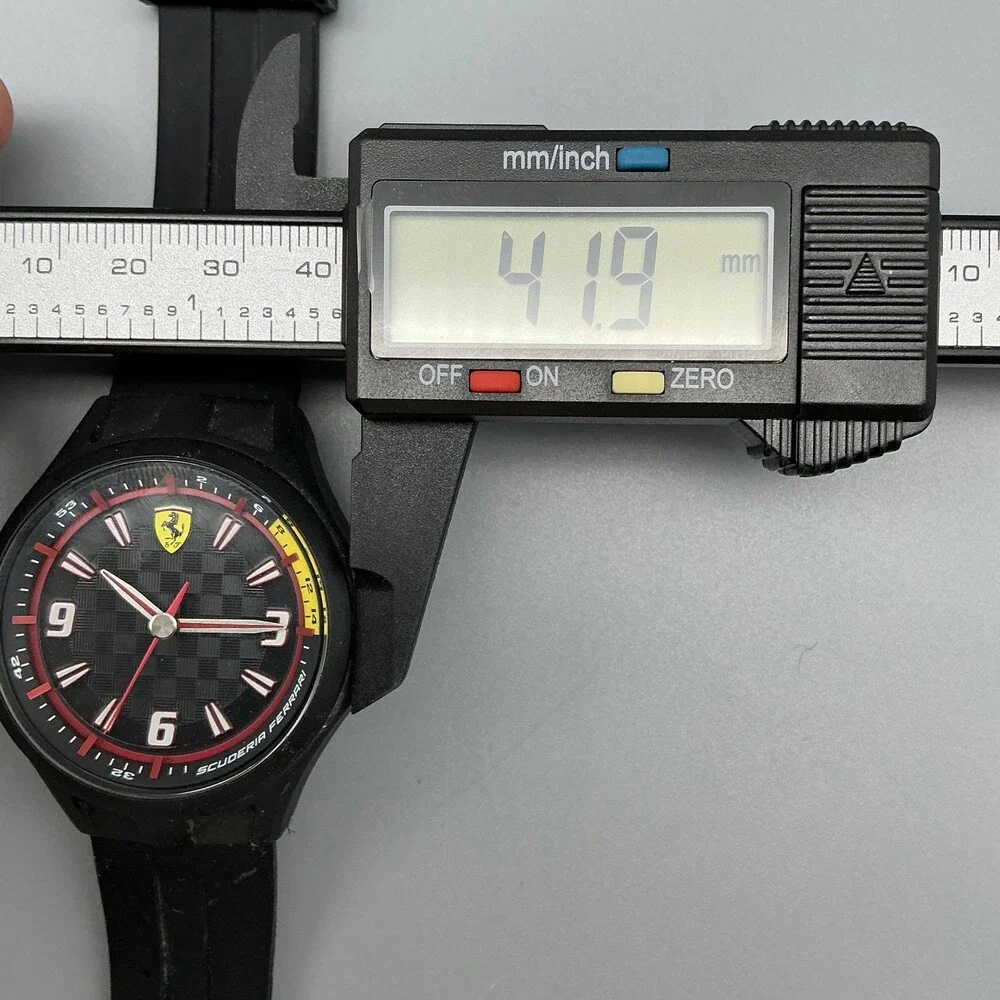Scuderia Ferrari Mens Watch 42mm Black Dial Rubber Strap Date Logo New Battery